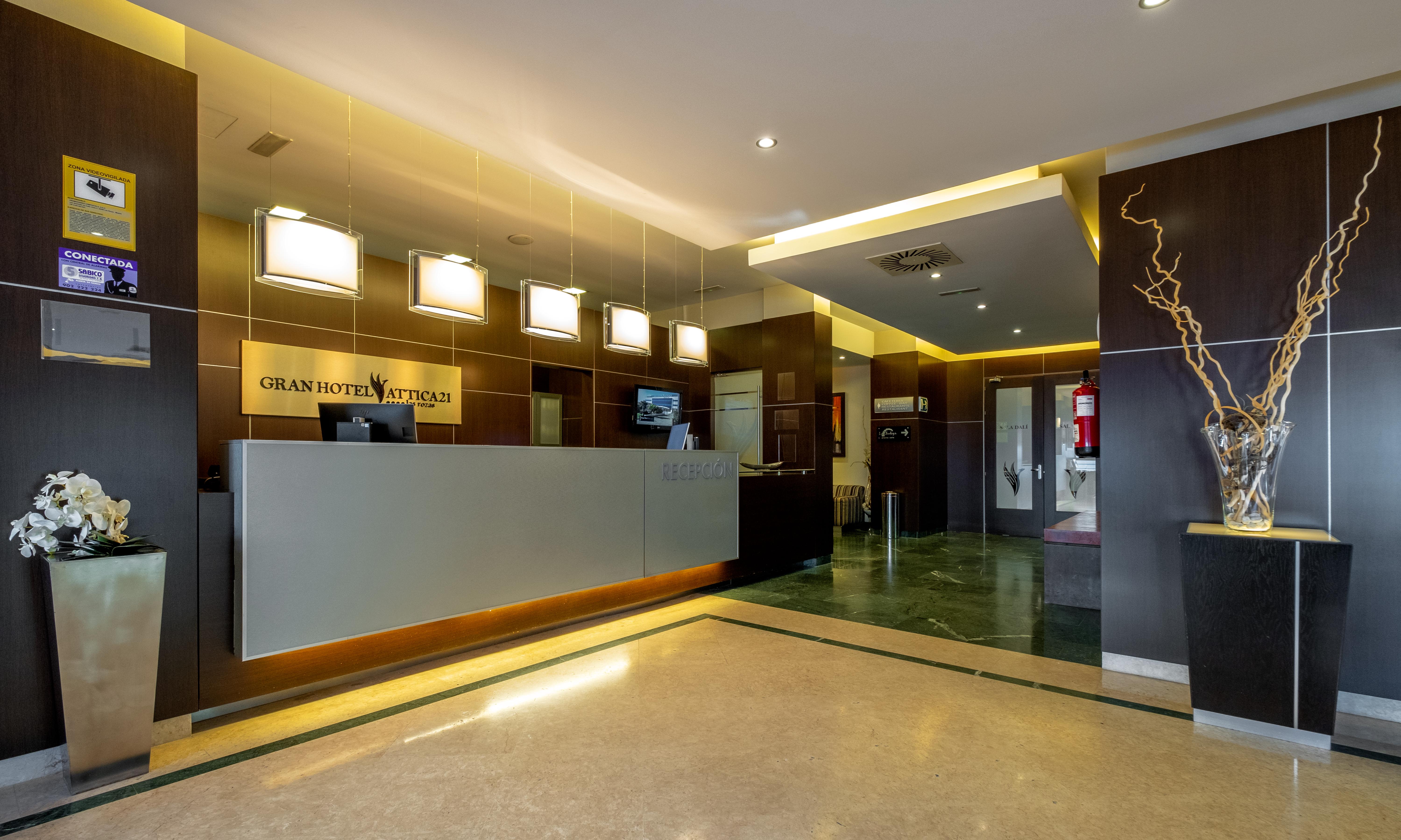 Hotel Attica21 Las Rozas Bagian luar foto