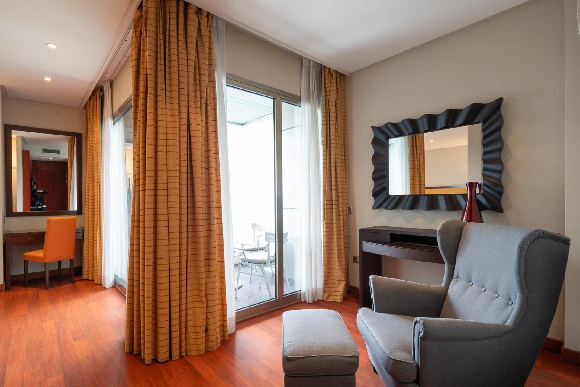 Hotel Attica21 Las Rozas Bagian luar foto