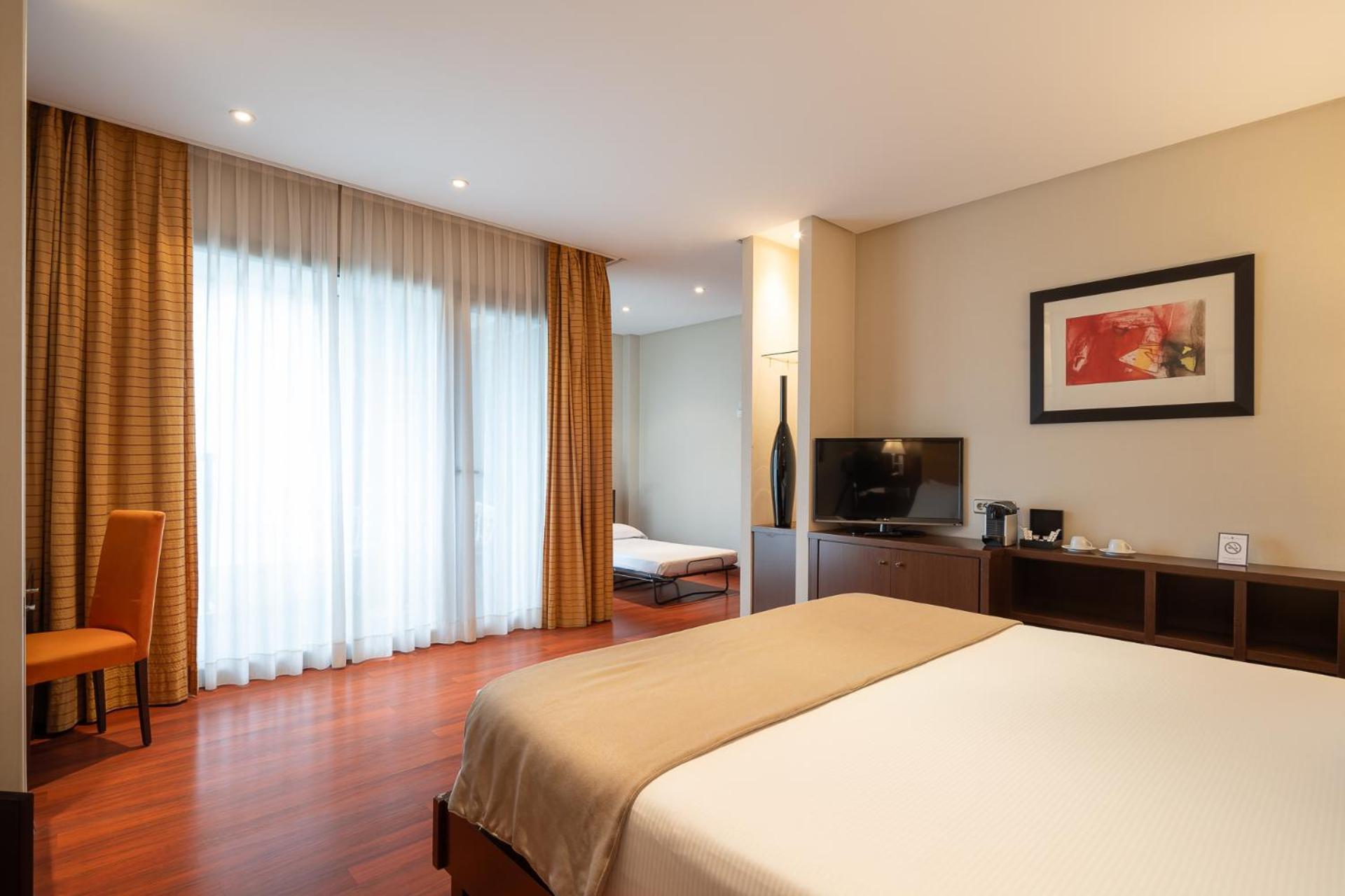 Hotel Attica21 Las Rozas Bagian luar foto