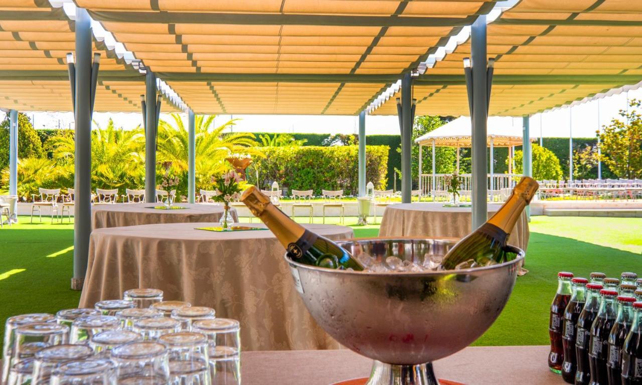 Hotel Attica21 Las Rozas Bagian luar foto